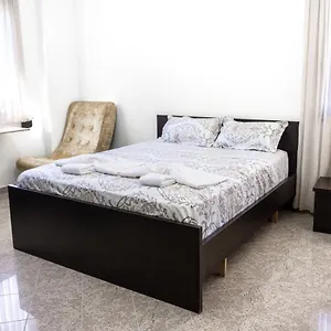 city-center-private-room-near-scanderbeg-square.albaniahotels.org/