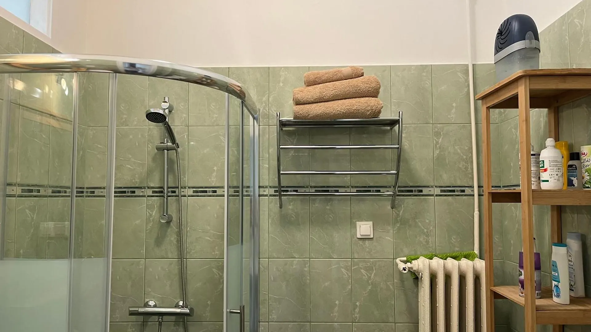Apartment King One Studio In The City Center - Netflix Budapest Hungary